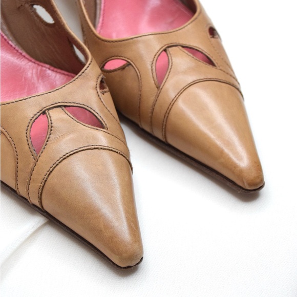 PRADA Tan Cut Out Leather Pointed Toe Kitten Heel Pumps - Picture 3 of 10